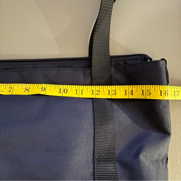 Lo & Sons Navy Travel Bag - Picture 10 of 11